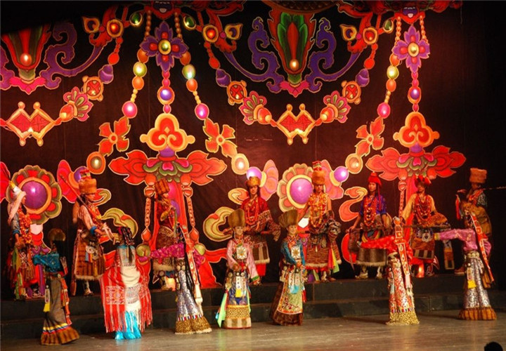 感受传统与盛世的交融——走进藏王宴舞的精彩世界