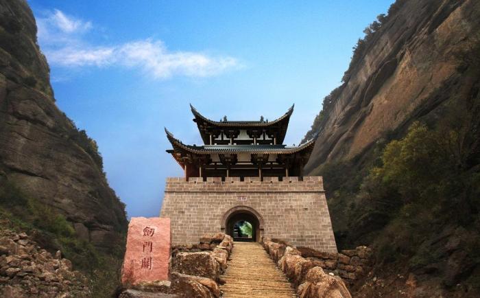 剑门关旅行攻略：探索历史文化遗迹的绝佳目的地